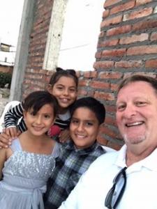 Equador Trip Paul with children